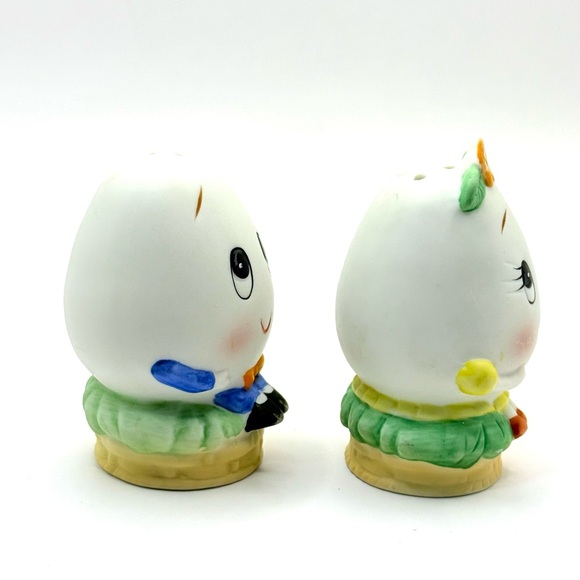 Lefton Vintage Mr & Mrs Egg Humpty Dumpty Anthropomorphic Salt & Pepper Shakers - Picture 2 of 4